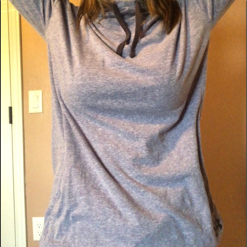 Under Armour pullover - Picture 2 of 5